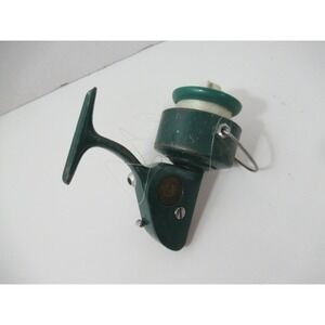 Penn 710 Greenie Spinfisher Spinning Reel USED for parts works but no handle